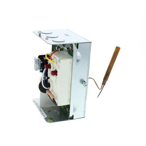360-degree view of High Limit Horizontal Mount Triple Aquastat Relay, High = 10-Degree(F) Diff, Low Limit = 10-25-Degree Adj Differential, L8124C1003