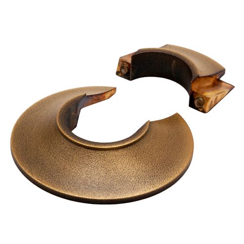Main product image of 1/2" Two-Piece Magnetic Assembly Escutcheon for Concealing Pipework (Natural Brass)