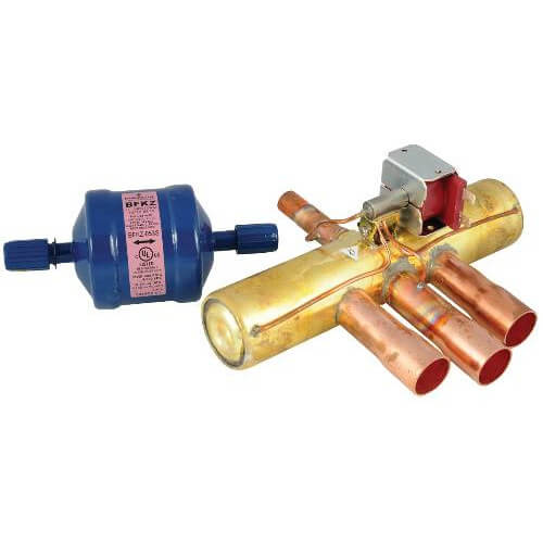 Main product image of Reversing Valve w/ 24v Coil, 0151M00021S