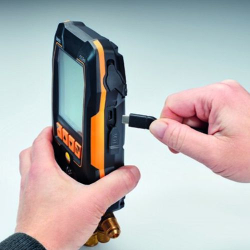 Main product image of 558s, Digital Manifold w/ 4-Way Valve Block & Intuitive Touchscreen