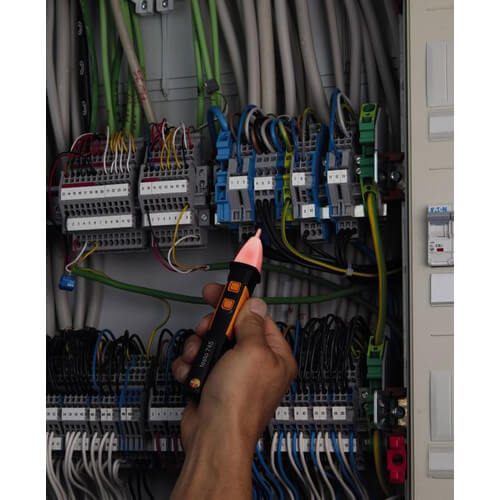 Main product image of Dual Level Non-Contact AC Volt Tester with Flashlight