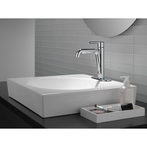 Main product image of Nicoli 1 Handle Bathroom Faucet, 1 or 3-hole 4" Installation, 15849LF (Chrome)