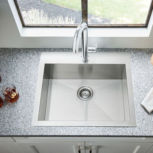 Main product image of Edgewater 25" x 22" Stainless Steel 1-Hole Undermount 1-Bowl Kitchen Sink (Stainless Steel)