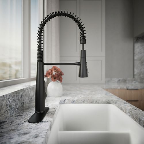 Main product image of Simplice Semi-Professional 1-Handle Pull Out Kitchen Faucet with Spray (Matte Black), K-22033-BL