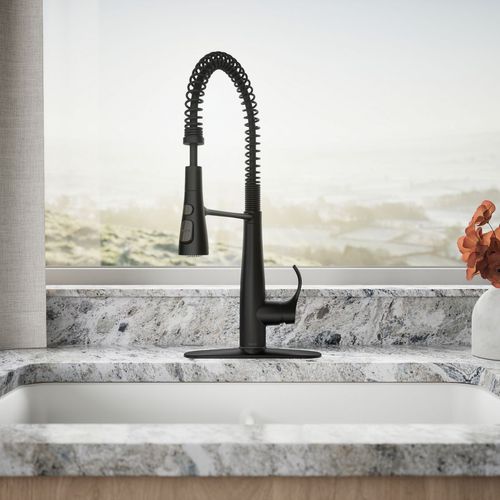Main product image of Simplice Semi-Professional 1-Handle Pull Out Kitchen Faucet with Spray (Matte Black), K-22033-BL