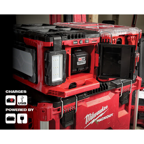 Main product image of M18 PACKOUT Light/Charger