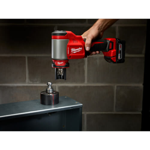 Main product image of M18 FORCE LOGIC 10 Ton Knockout Tool Kit (1/2"-4")