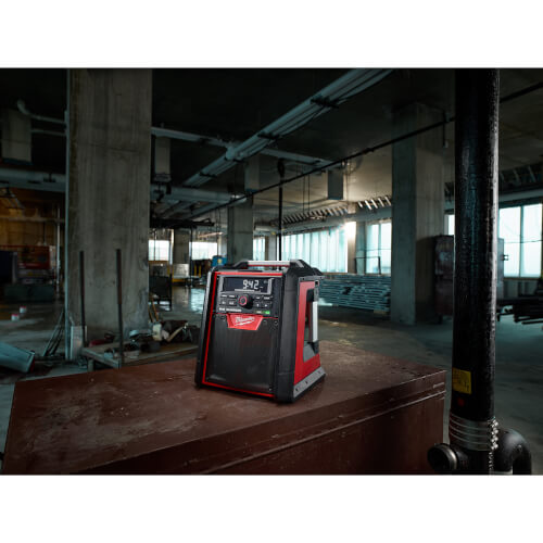 Main product image of M18 Jobsite Radio/Charger