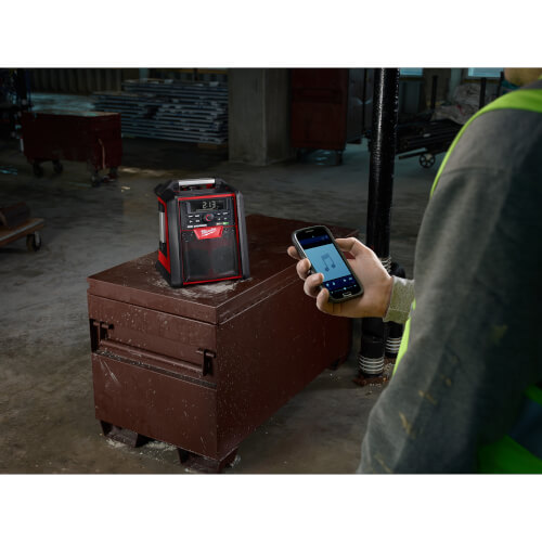Main product image of M18 Jobsite Radio/Charger