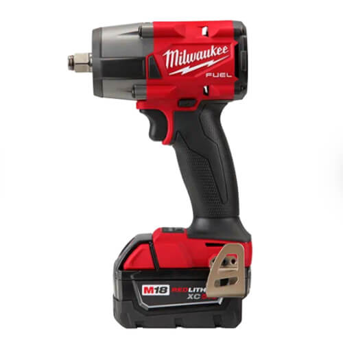 M18 Fuel 1/2" Mid-Torque Impact Wrench w/ Friction Ring Kit