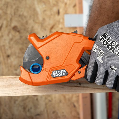 Main product image of 1-1/4" Precision Ratcheting PVC Pipe Cutter