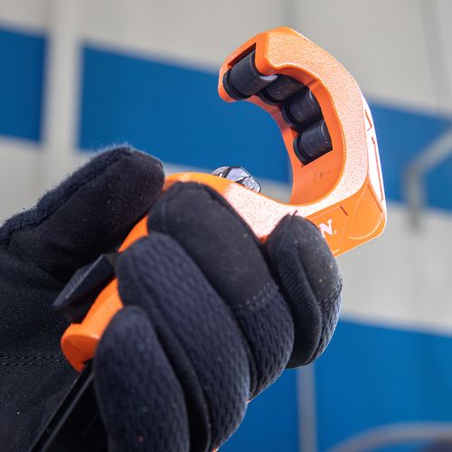 Main product image of 1-5/8" Quick-Adjust Tubing Cutter