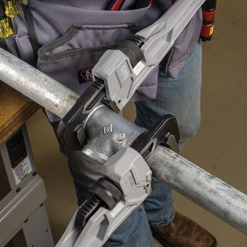 Main product image of 14" Adjustable Pipe Wrench (Cast Aluminum)