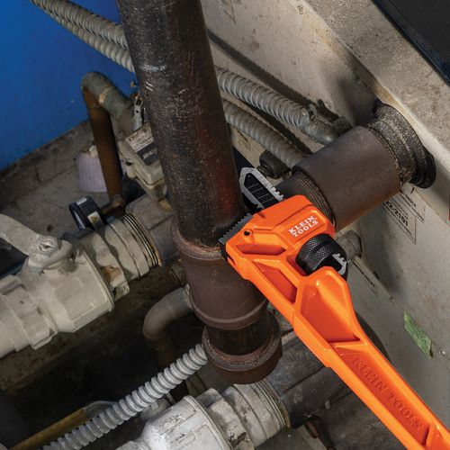 Main product image of 18" Adjustable Pipe Wrench (Cast Iron)