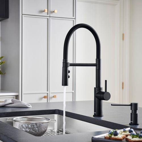 Main product image of Catris Flexo Semi-Pro Pull-Down Dual-Spray Kitchen Faucet (Matte Black), 443026