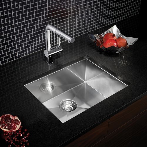Main product image of Quatrus R0 22" Single Bowl Undermount Stainless Steel Kitchen Sink, 443050