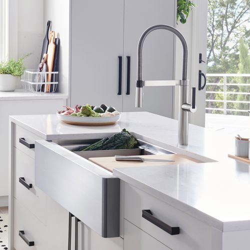 Main product image of Quatrus R15 Ergon 33" Single Bowl Apron-Front Stainless Steel Farmhouse Sink, 525243