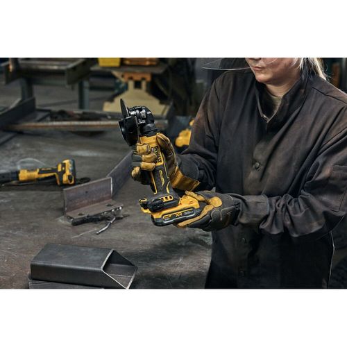 Main product image of ATOMIC 4" 20V MAX XR Angle Grinder Kit w/ XR Powerstack, DCG400S2