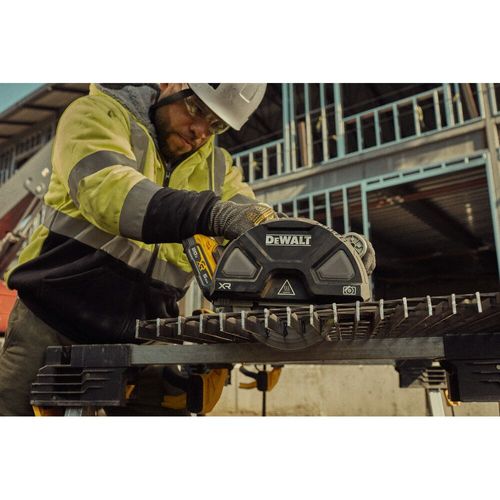 Main product image of 7-1/4" 20V Max XR Metal Cutting Circular Saw Kit, DCS383H1