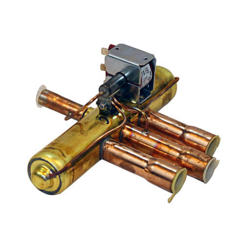 3/4" x 1/2" Reversing Valve w/ 24V Coil