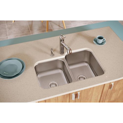 Main product image of Dayton Stainless Steel 31-3/4" x 20-1/2" x 10" 40/60 Double Bowl Undermount Sink