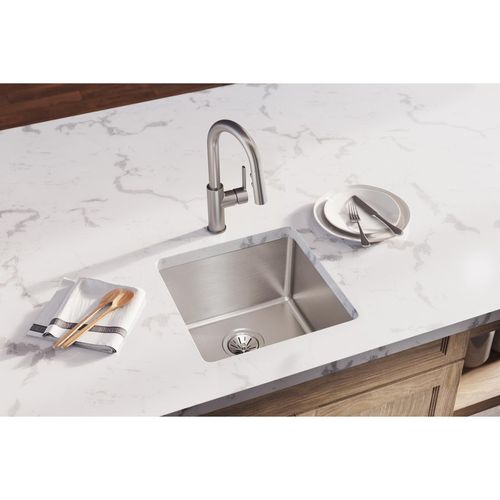 Main product image of Lustertone Iconix 18 Gauge Stainless Steel 18-1/2" x 18-1/2" x 9" Single Bowl Undermount Sink