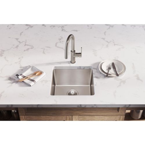 Main product image of Lustertone Iconix 18 Gauge Stainless Steel 18-1/2" x 18-1/2" x 9" Single Bowl Undermount Sink