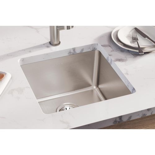 Main product image of Lustertone Iconix 18 Gauge Stainless Steel 18-1/2" x 18-1/2" x 9" Single Bowl Undermount Sink