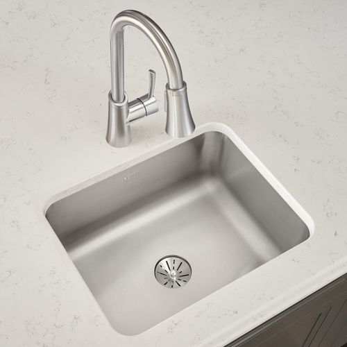 Main product image of Lustertone Classic Stainless Steel 20-1/2" x 16-1/2" x 7-7/8" Single Bowl Undermount Sink w/ Perfect Drain