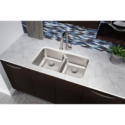 Main product image of Lustertone Classic Stainless Steel 32-1/16" x 18-1/2" x 8" Equal Double Bowl Undermount Sink w/ Aqua Divide