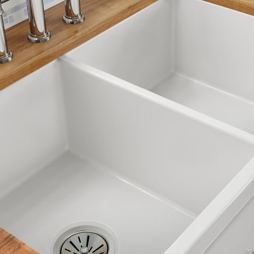Main product image of Fireclay 33" x 19-15/16" x 9" Equal Double Bowl Farmhouse Sink (White)