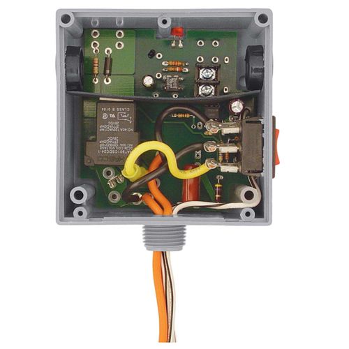 Main product image of Enclosed Low Input/Optoisolated Relay, 20A SPST + Override, 120 Vac/dc Power Input, 5-25 Vac/dc Control Input, Hi/Lo Voltage Separation, NEMA 1 Housing