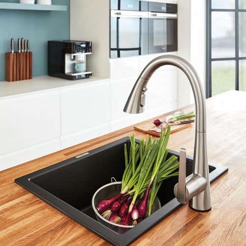 Main product image of Zedra Single-Handle Pull Down Kitchen Faucet Triple Spray 1.75 GPM w/ Touch Tech (Supersteel), 30205DC2