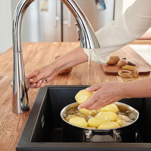 Main product image of Zedra Single-Handle Pull Down Triple Spray Bar Faucet 1.75 Gpm (Chrome), 30368002
