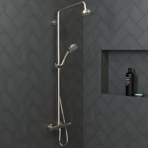 Main product image of Croma 100 Classic Showerhead 3-Jet, 2.5 GPM (Polished Nickel), 04070830