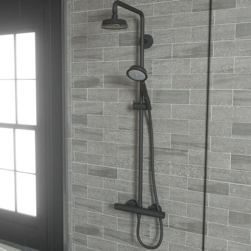 Main product image of Croma 100 Classic Showerhead 3-Jet, 2.5 GPM (Rubbed Bronze), 04070920
