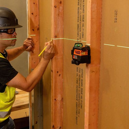 Main product image of Compact Green Planar Self-Leveling Laser Level