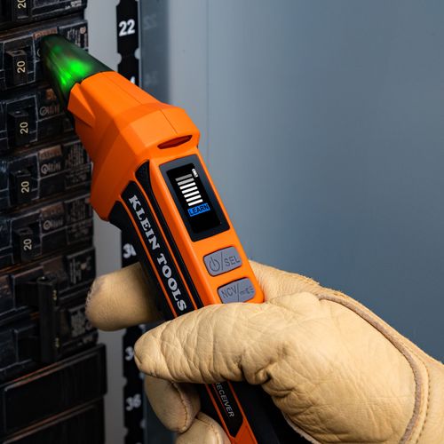 Main product image of 4-in-1 Digital Circuit Breaker Finder, ET350