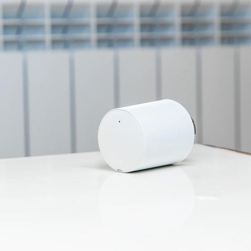 Main product image of BLU Thermostatic Radiator Valve with Bluetooth Gateway