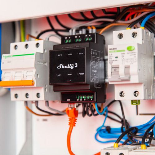 Main product image of Pro 3-Channel Smart Relay, DIN Rail