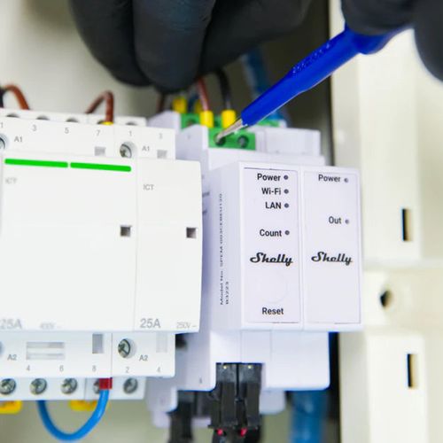 Main product image of Pro 3-Phase Energy Monitor with 3x 63A Current Transformers, DIN Rail