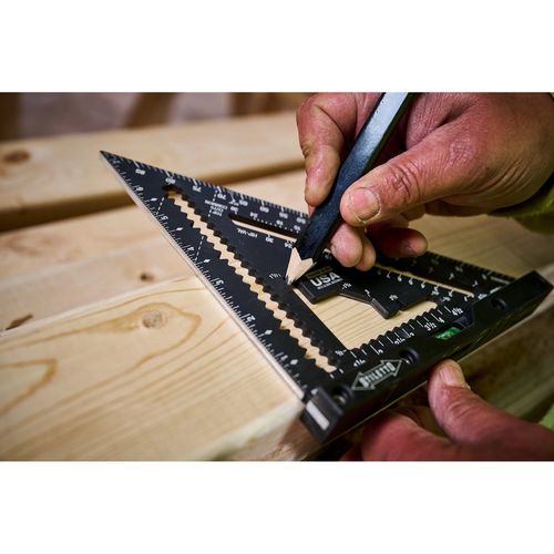 Main product image of STILETTO 7" Carpenter Square with Level, STSQ7-L