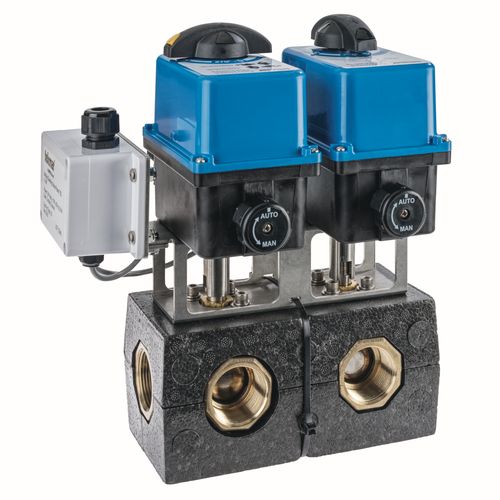 Main product image of 1-1/4" Brass 6-Way Diverting Valve Panel, Insulated