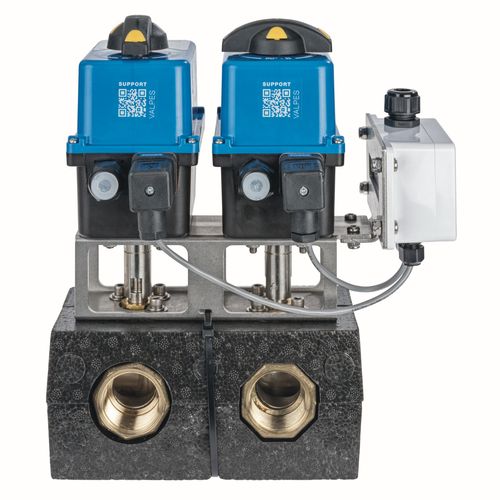 Main product image of 1-1/4" Brass 6-Way Diverting Valve Panel, Insulated