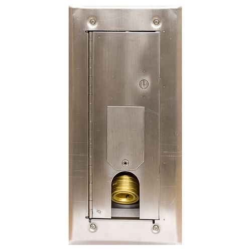 Main product image of Exterior Versatile Gas Plug with 3/4" NPT Inlet x 3/4" Quick Disconnect Outlet