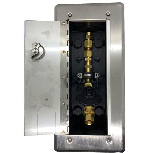 Main product image of Wood Deck Versatile Gas Plug with 3/4" NPT Inlet x 3/8" Quick Disconnect Outlet