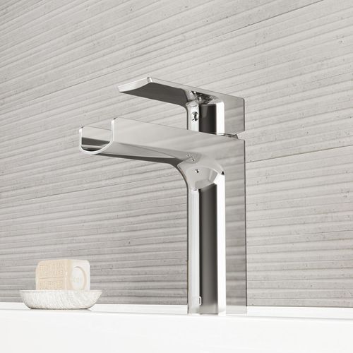 Main product image of Ileana Single Handle Bathroom Faucet (Chrome), VG01042CH