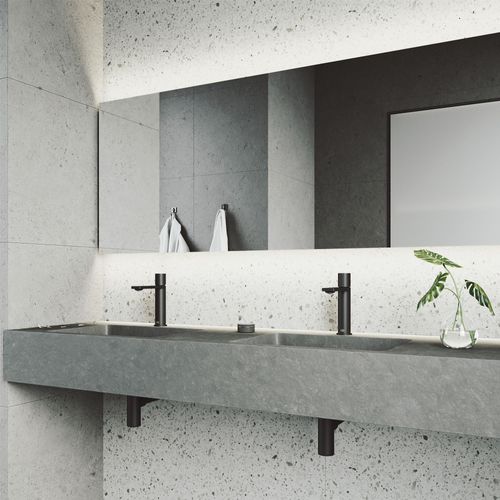 Main product image of Halsey Single Handle Bathroom Faucet (Matte Black), VG01045MB