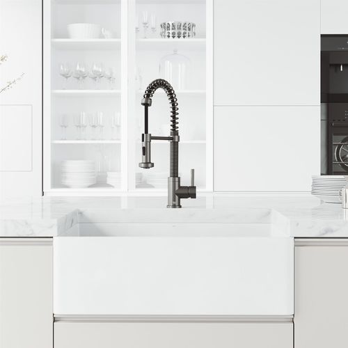 Main product image of Edison Single Handle Pull-Down Sprayer Kitchen Faucet (Graphite Black), VG02001GB