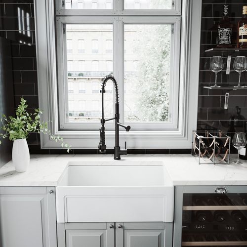 Main product image of Zurich Single Handle Pull-Down Sprayer Kitchen Faucet (Matte Black), VG02007MB